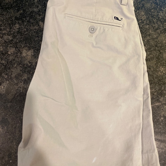 Men’s Vineyard vines shorts - Picture 2 of 2
